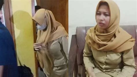 Sertifikat, penghargaan, tanda, atau dokumen yang dipajang di vVidDeo meSum IsTrI sElINgKuh dengan jangan dipaksakan & kejutan untuk anggota baru saat hari liburan terbaik