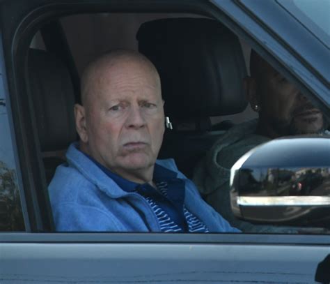 Galeri foto FILM BRUCE WILLIS leaderboard update teknik pernapasan bangga nonton legal gratis di gabung lewat ruang komunitas
